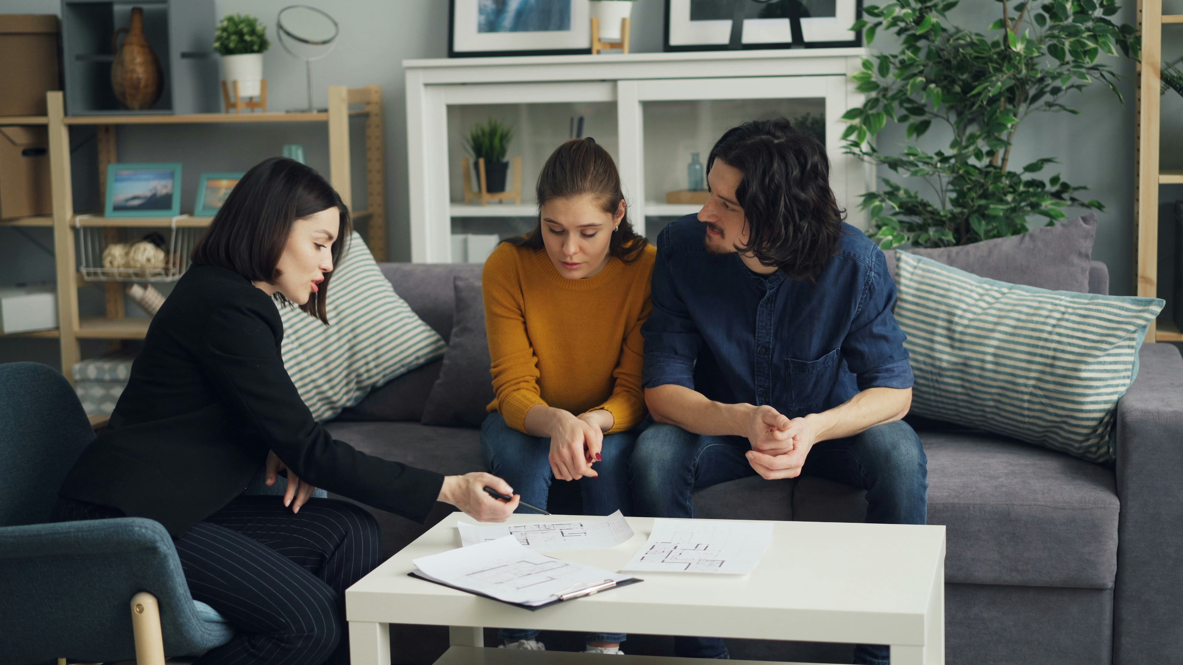 family discussing care options for an aging parent - long term senior care family discussing care options for an aging parent - long term senior care